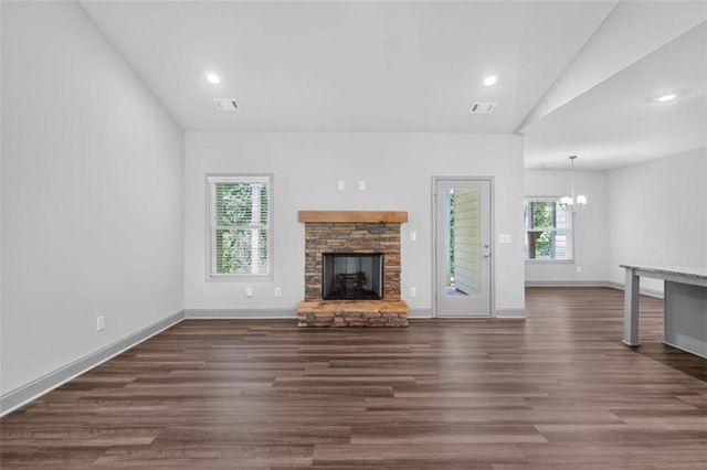 137 Holtz Drive, Carrollton, GA 30117