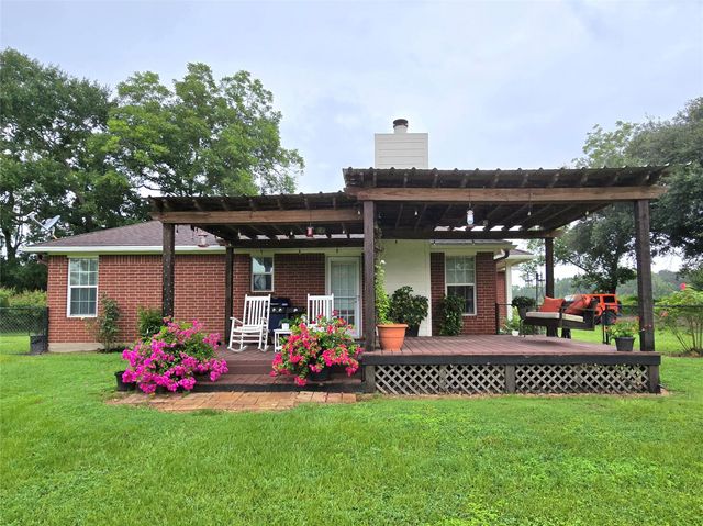 110 Red Bud Street, Shepherd, TX 77371