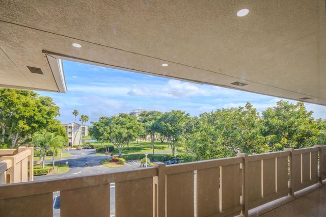 14375 Strathmore Lane 404, Delray Beach, FL 33446