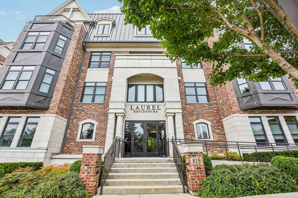 815 Laurel Avenue 106, Highland Park, IL 60035 — photo 3