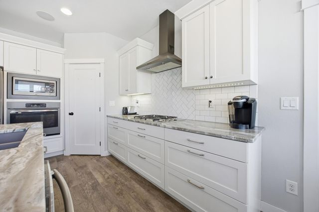 1465 Shawnas Place S, Fargo, ND 58104