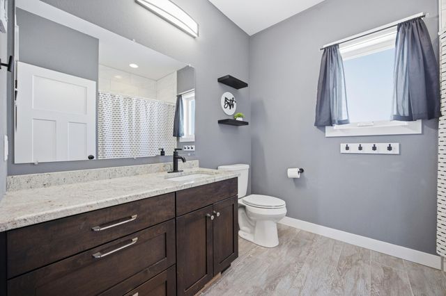 1465 Shawnas Place S, Fargo, ND 58104