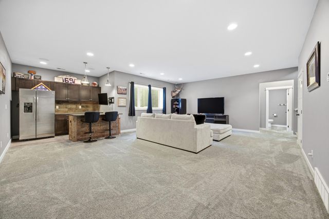 1465 Shawnas Place S, Fargo, ND 58104