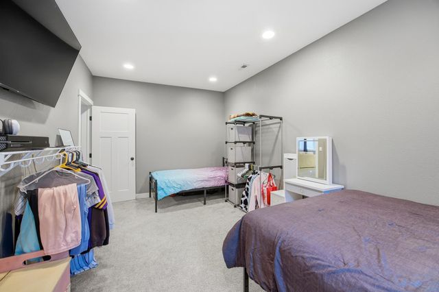 1465 Shawnas Place S, Fargo, ND 58104