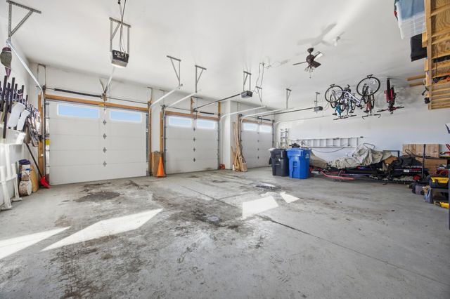 1465 Shawnas Place S, Fargo, ND 58104