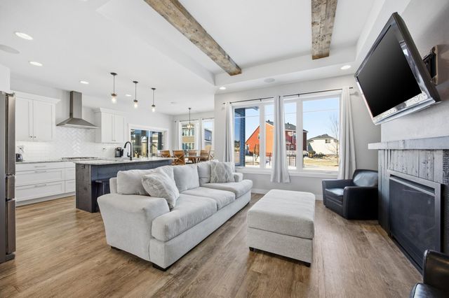 1465 Shawnas Place S, Fargo, ND 58104