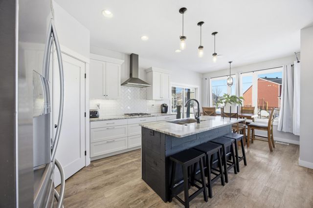 1465 Shawnas Place S, Fargo, ND 58104