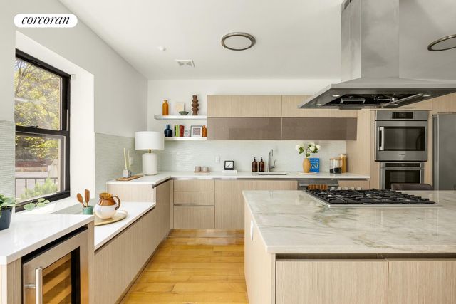 578 LAFAYETTE Avenue, New York City, NY 11205