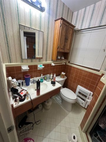 1605 Ronne Drive, Irving, TX 75060