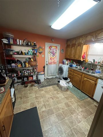 1605 Ronne Drive, Irving, TX 75060