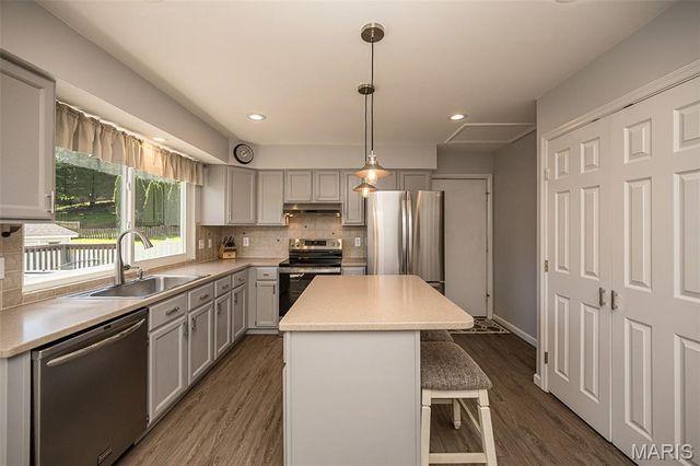 1716 Sun Drop Drive, St Charles, MO 63303