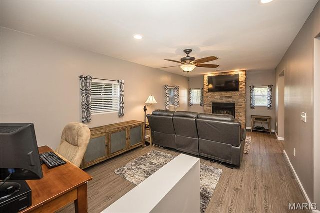 1716 Sun Drop Drive, St Charles, MO 63303