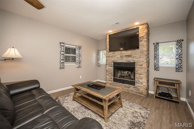 1716 Sun Drop Drive, St Charles, MO 63303
