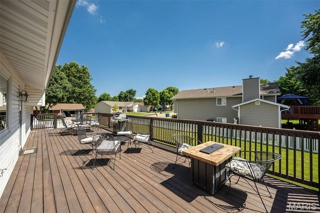 1716 Sun Drop Drive, St Charles, MO 63303