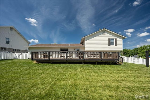 1716 Sun Drop Drive, St Charles, MO 63303
