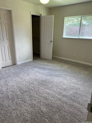 842 Saddlebrook, San Antonio, TX 78245