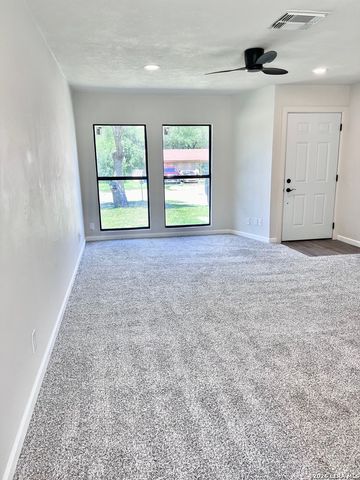842 Saddlebrook, San Antonio, TX 78245