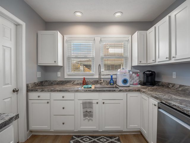 15026 US Rt. 60, Milton, WV 25541