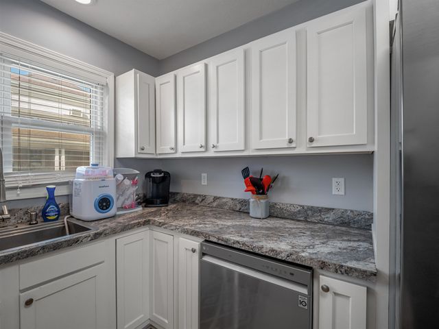 15026 US Rt. 60, Milton, WV 25541