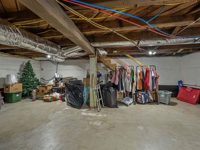 15026 US Rt. 60, Milton, WV 25541