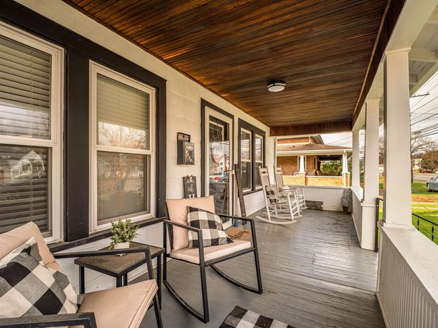 15026 US Rt. 60, Milton, WV 25541