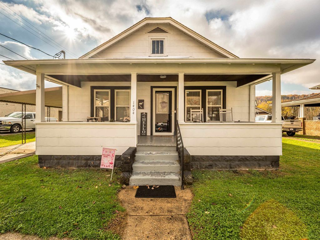 15026 US Rt. 60, Milton, WV 25541