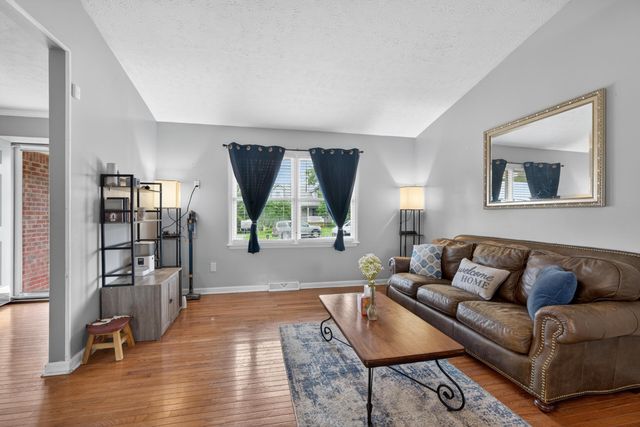 307 Castle Boulevard, Paris, KY 40361