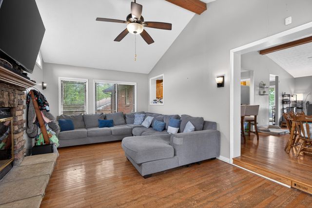 307 Castle Boulevard, Paris, KY 40361