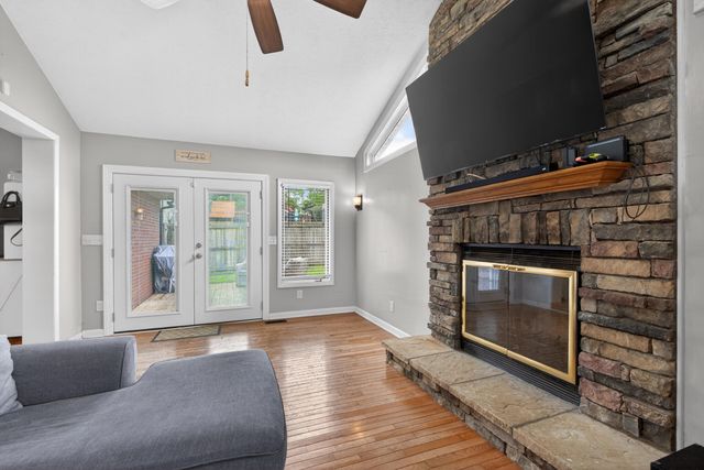 307 Castle Boulevard, Paris, KY 40361