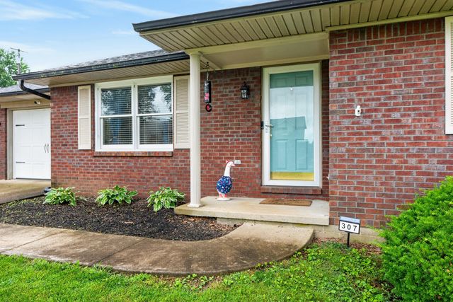 307 Castle Boulevard, Paris, KY 40361