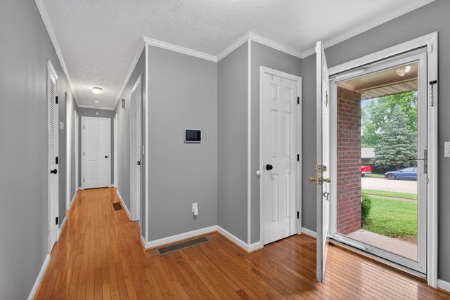 307 Castle Boulevard, Paris, KY 40361