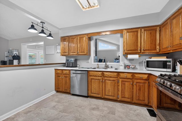307 Castle Boulevard, Paris, KY 40361