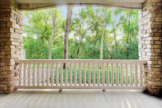 940 Augusta Way 105, Highland Park, IL 60035
