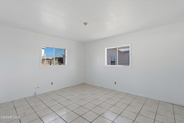 5825 KURITA Avenue, El Paso, TX 79905