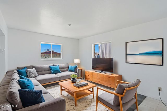 5825 KURITA Avenue, El Paso, TX 79905