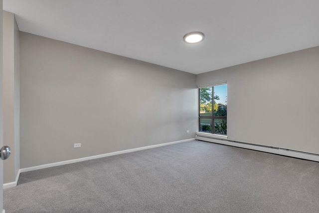1919 Prairie Square 32, Schaumburg, IL 60173