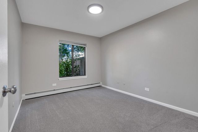 1919 Prairie Square 32, Schaumburg, IL 60173
