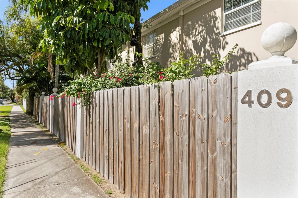 Image 2 of property listing at 409 S AUDUBON AVENUE 2, Tampa, FL 33609