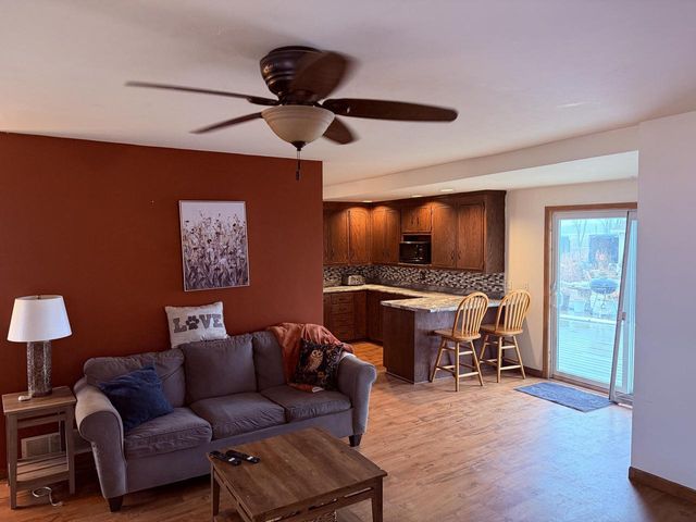 4215 Hill ROAD, Greenleaf, WI 54126