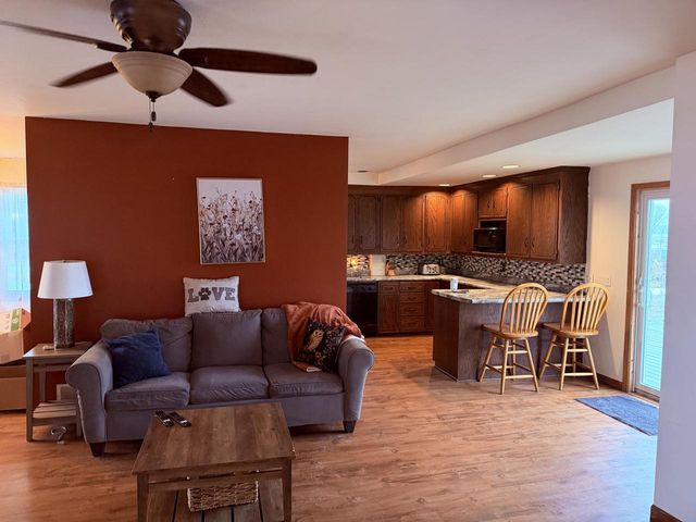 4215 Hill ROAD, Greenleaf, WI 54126