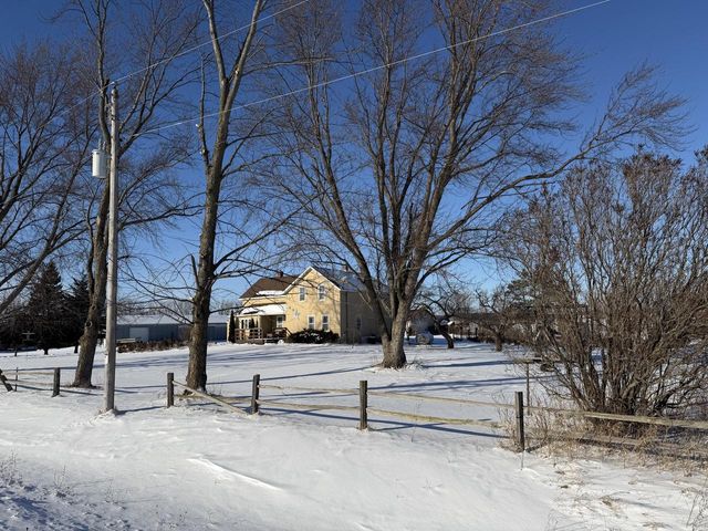 4215 Hill ROAD, Greenleaf, WI 54126