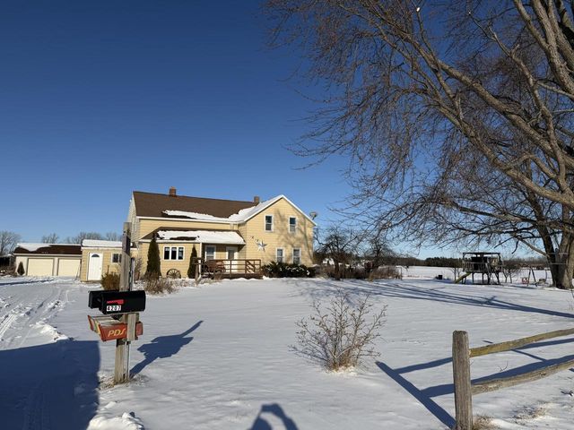 4215 Hill ROAD, Greenleaf, WI 54126