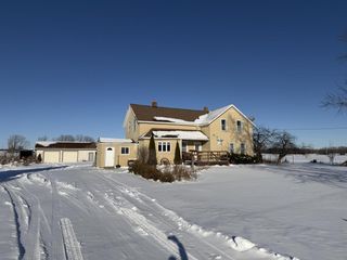 4215 Hill ROAD, Greenleaf, WI 54126
