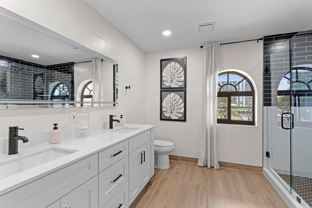 5552 N Ocean Boulevard 1a, Ocean Ridge, FL 33435