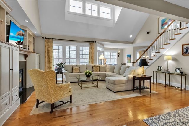 36 Birdsong Parkway, Orchard Park, NY 14127