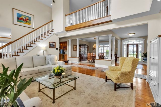 36 Birdsong Parkway, Orchard Park, NY 14127