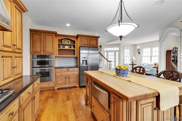 36 Birdsong Parkway, Orchard Park, NY 14127