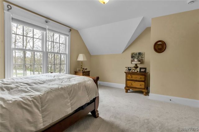 36 Birdsong Parkway, Orchard Park, NY 14127