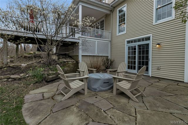 36 Birdsong Parkway, Orchard Park, NY 14127