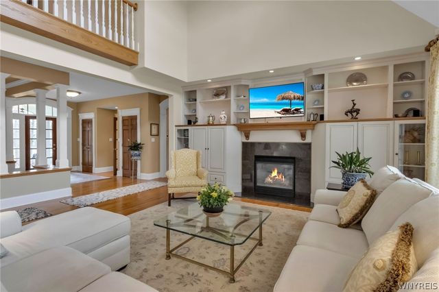36 Birdsong Parkway, Orchard Park, NY 14127